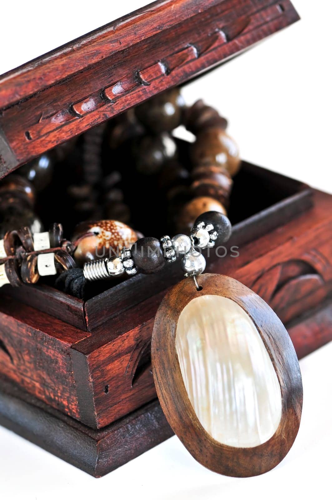 Wooden jewelry box