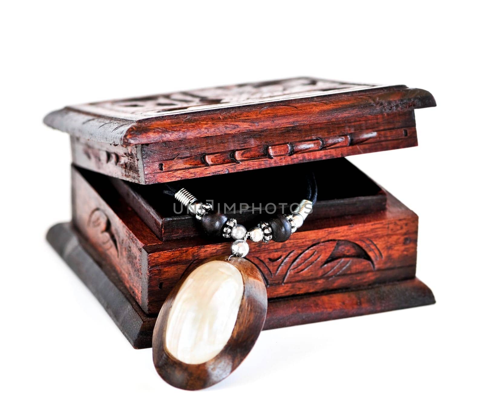 Wooden jewelry box