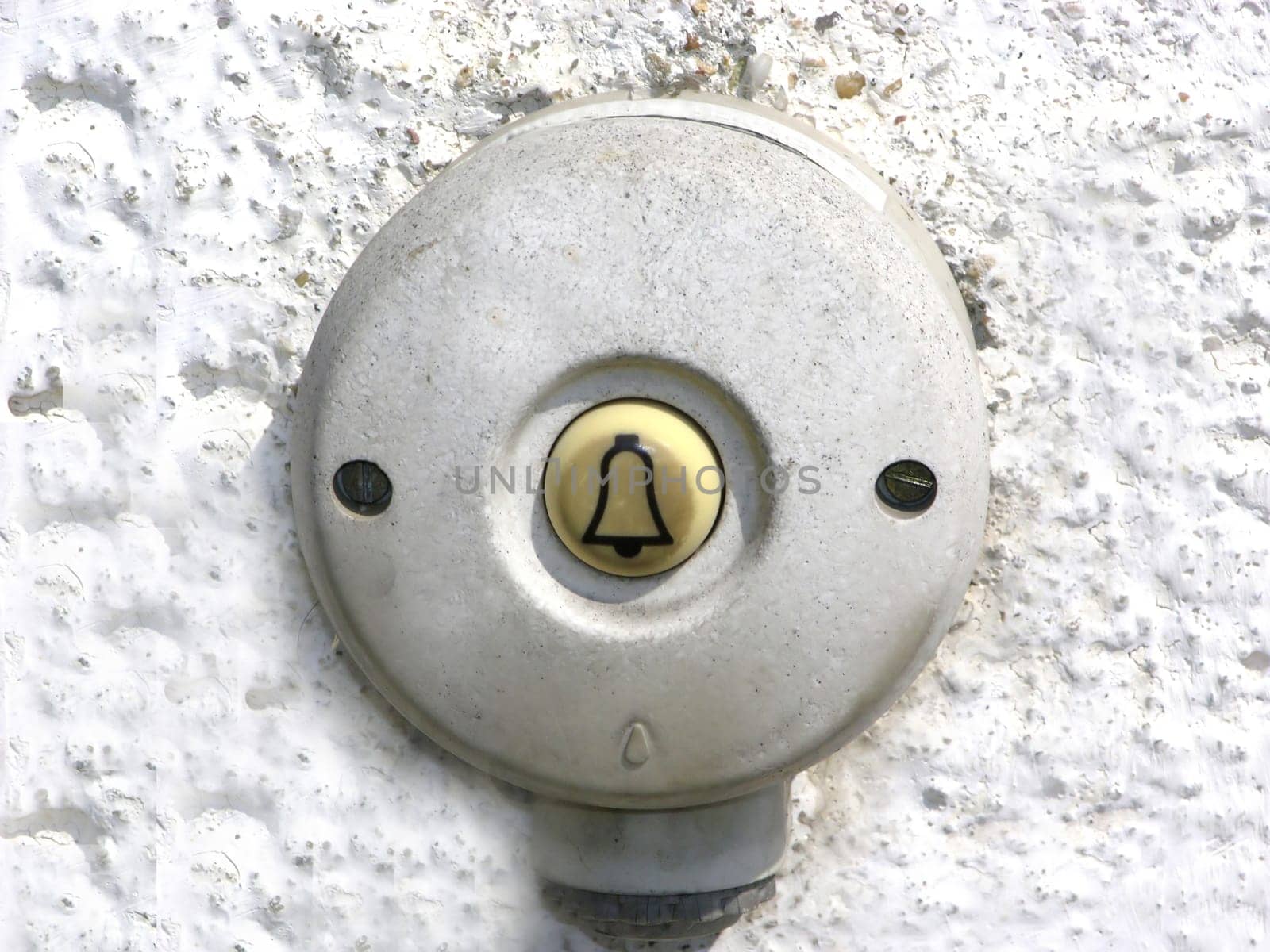 Round Dirty Front Door Bell