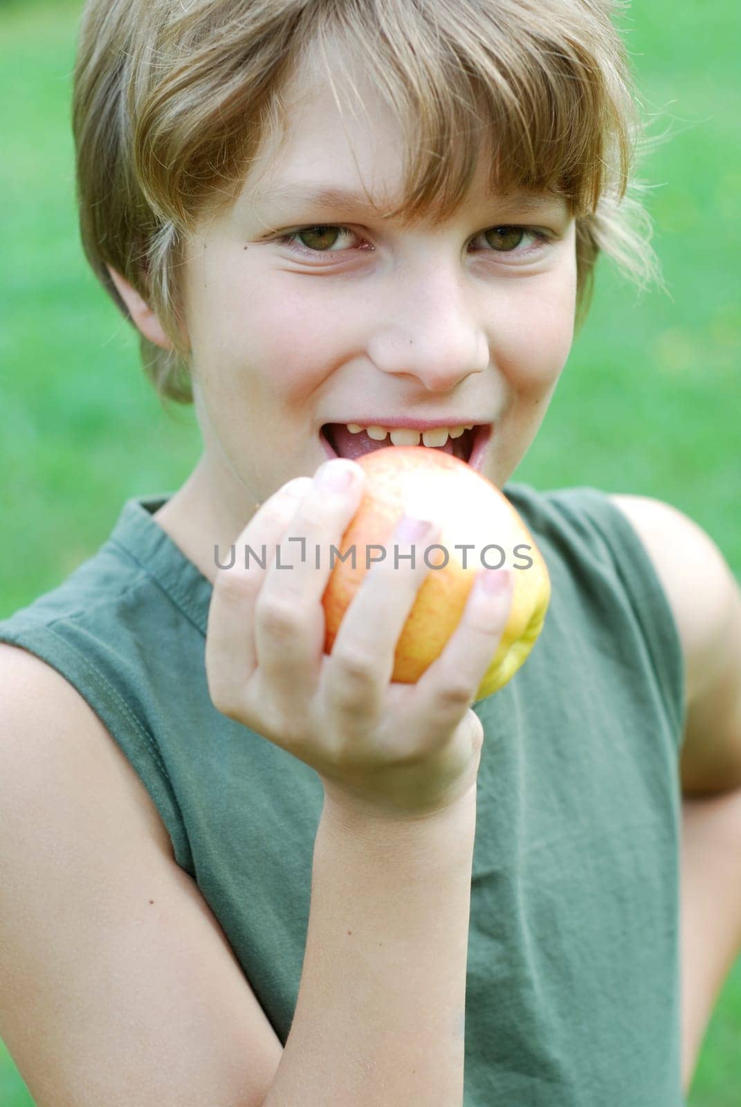 Eating apples