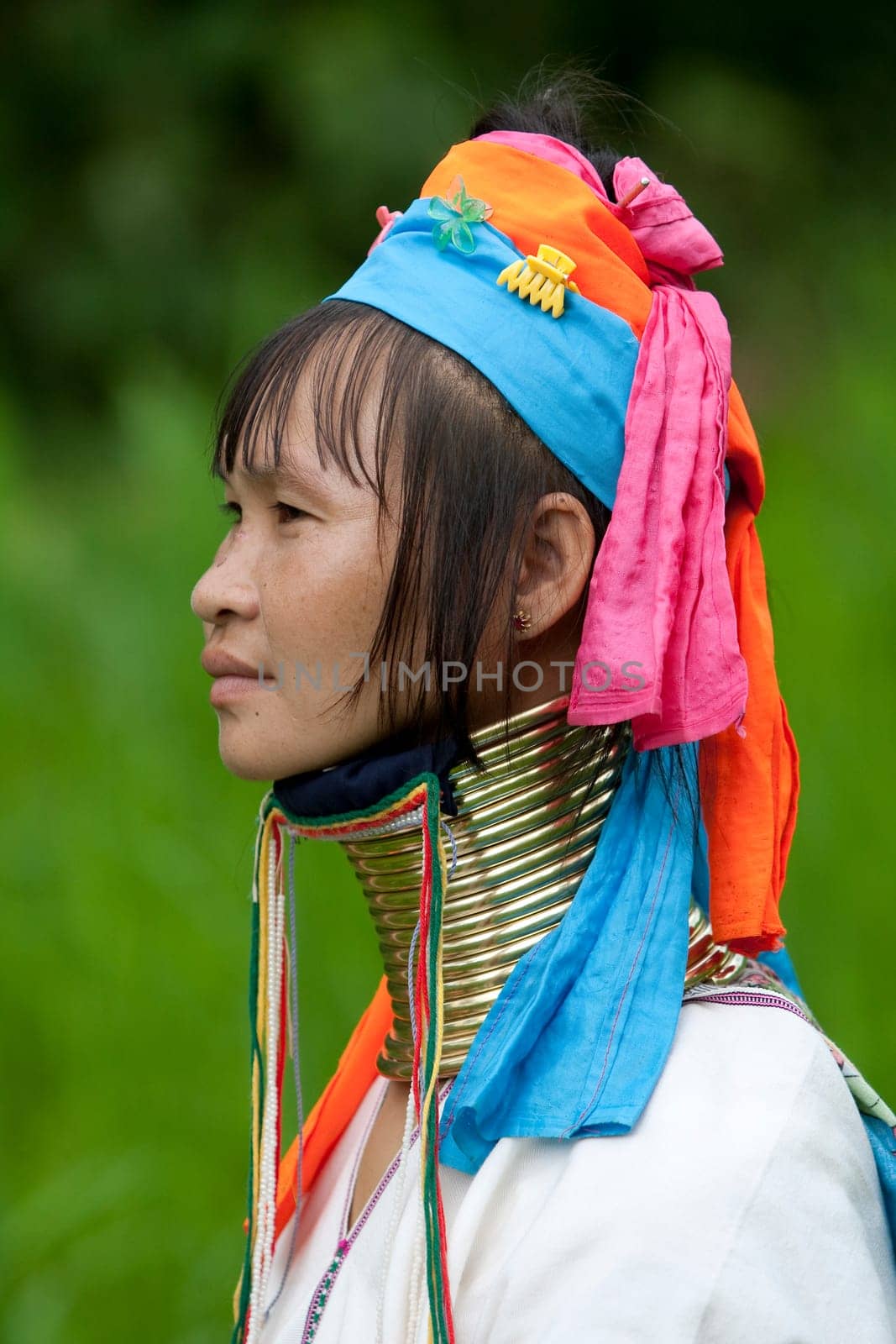 Portrait of long-necked woman