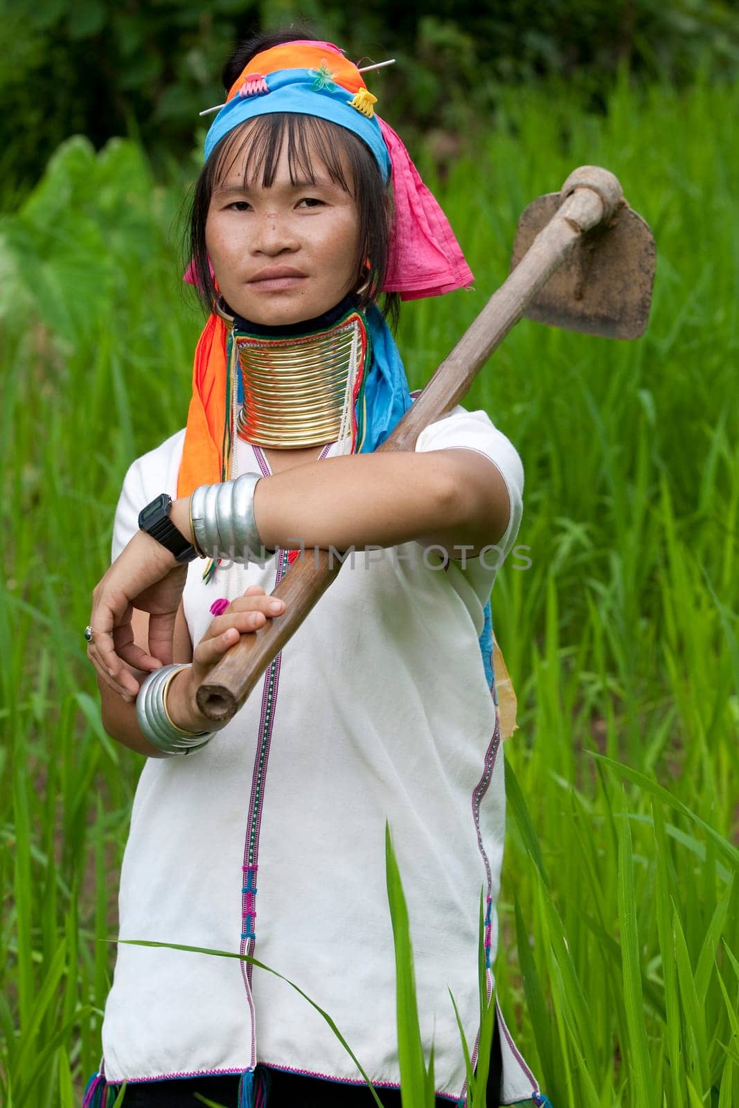 Portrait of long-necked woman