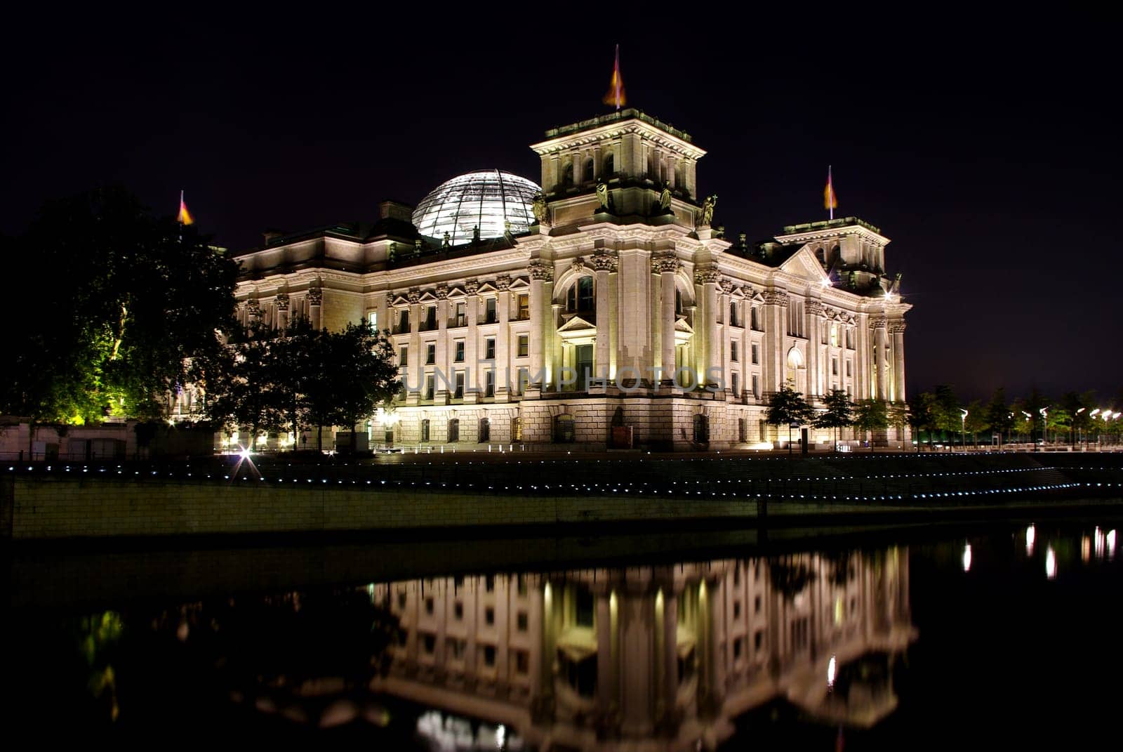 GERMAN BUNDESTAG BY NIGHT