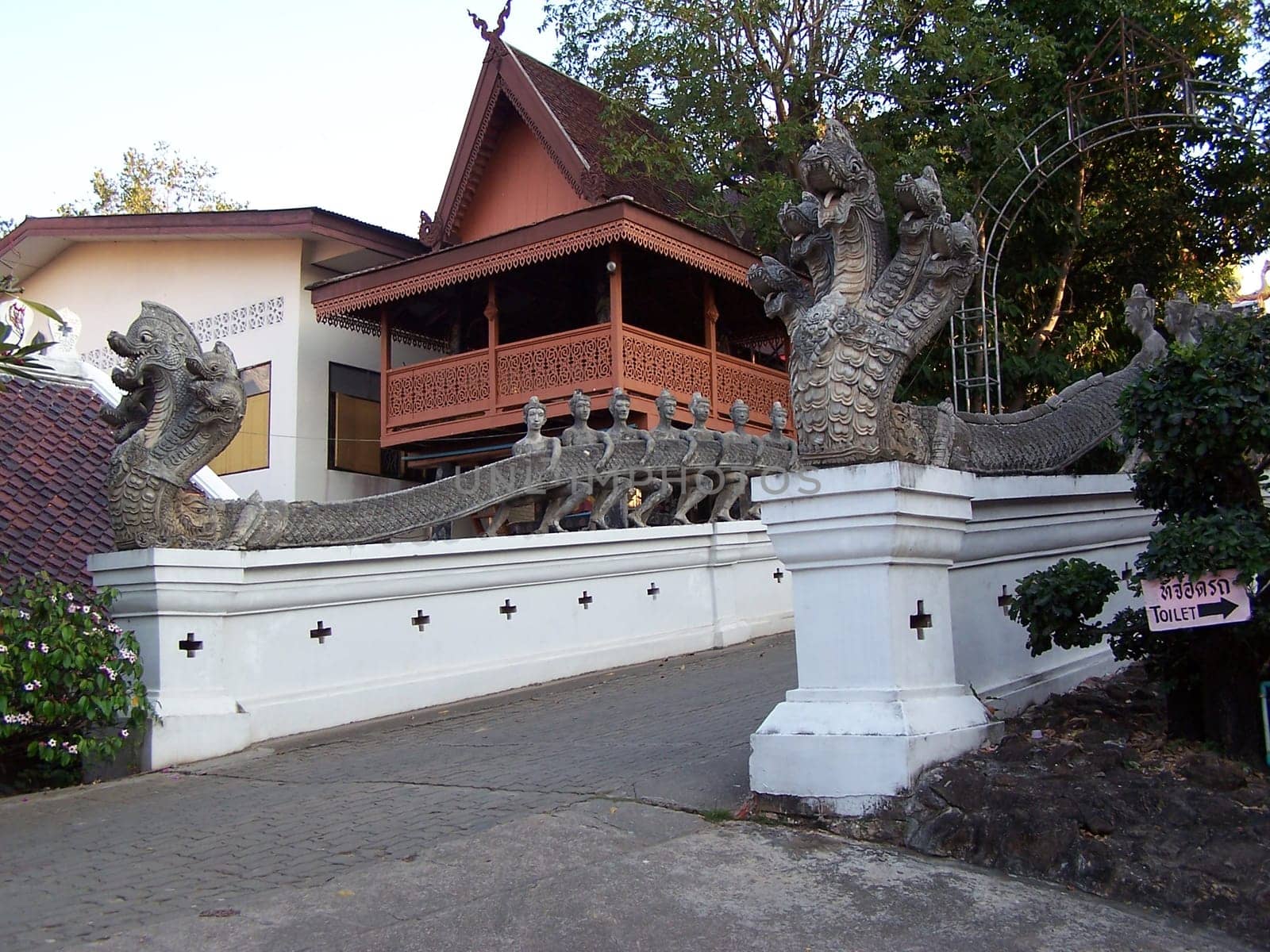 Entrance to the rear area