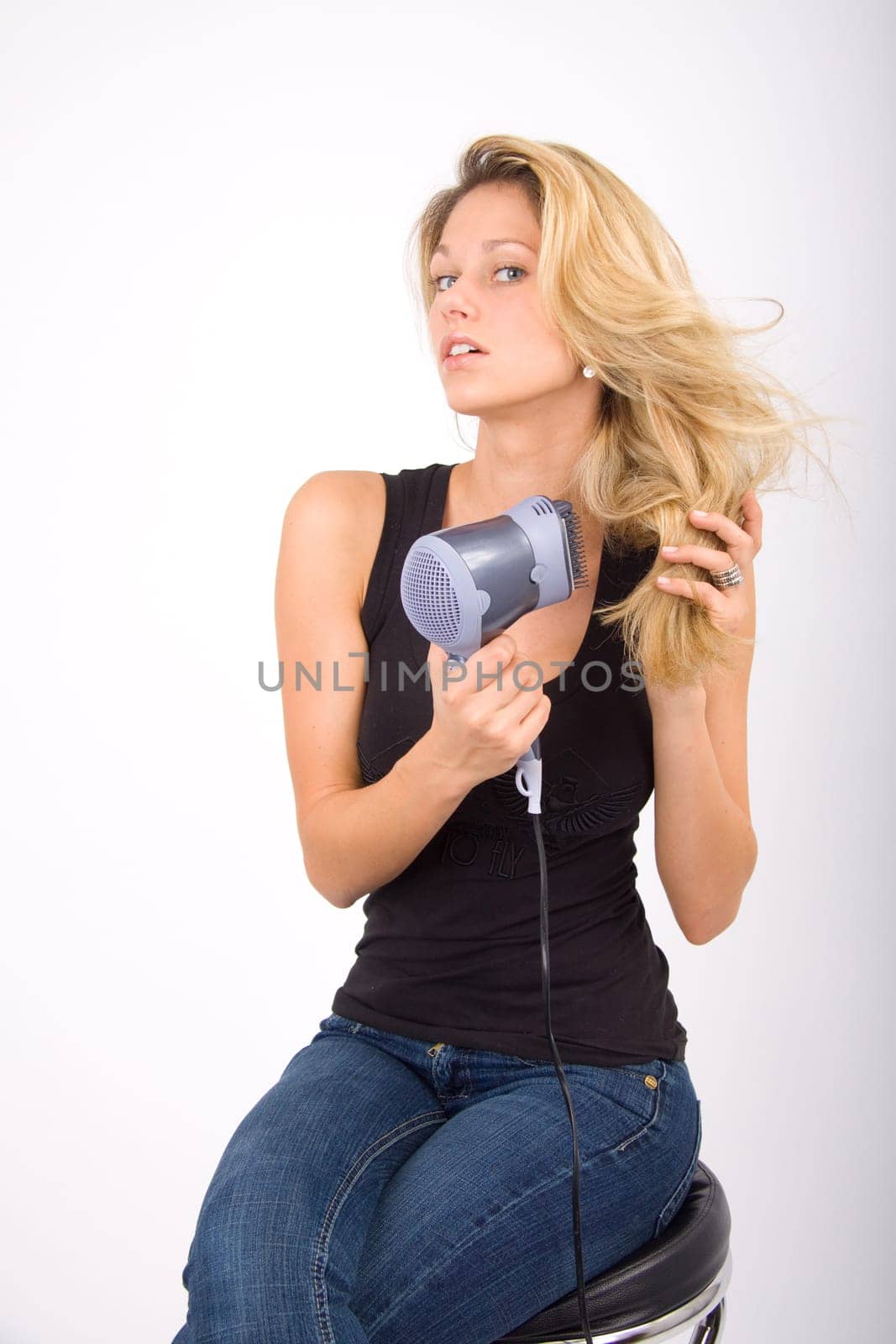 Eva blow-dries