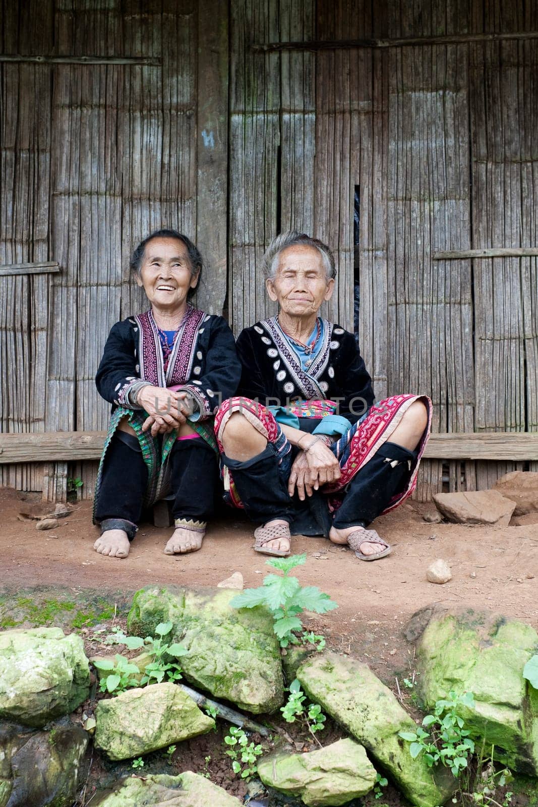 old women in Asia,ethnic group Meo