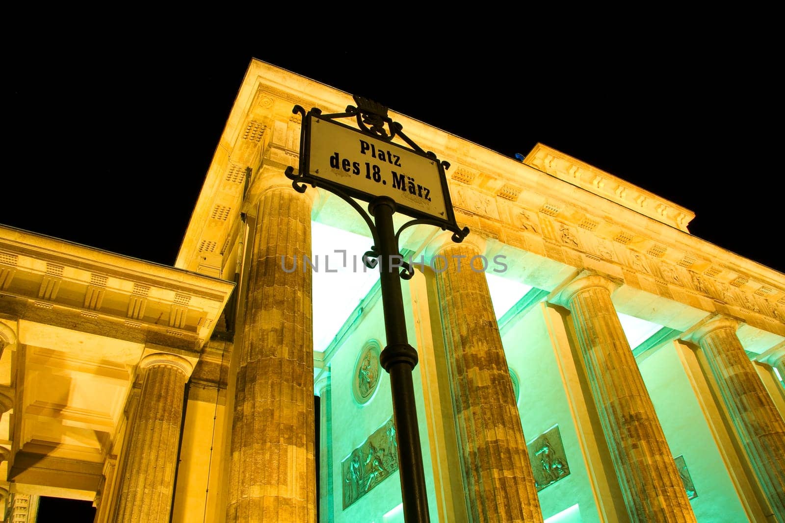 Berlin Night wd189