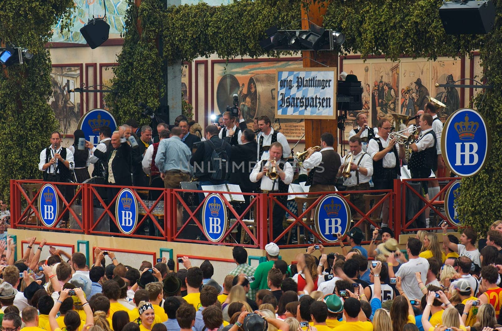 First day of the Oktoberfest in the HB tent