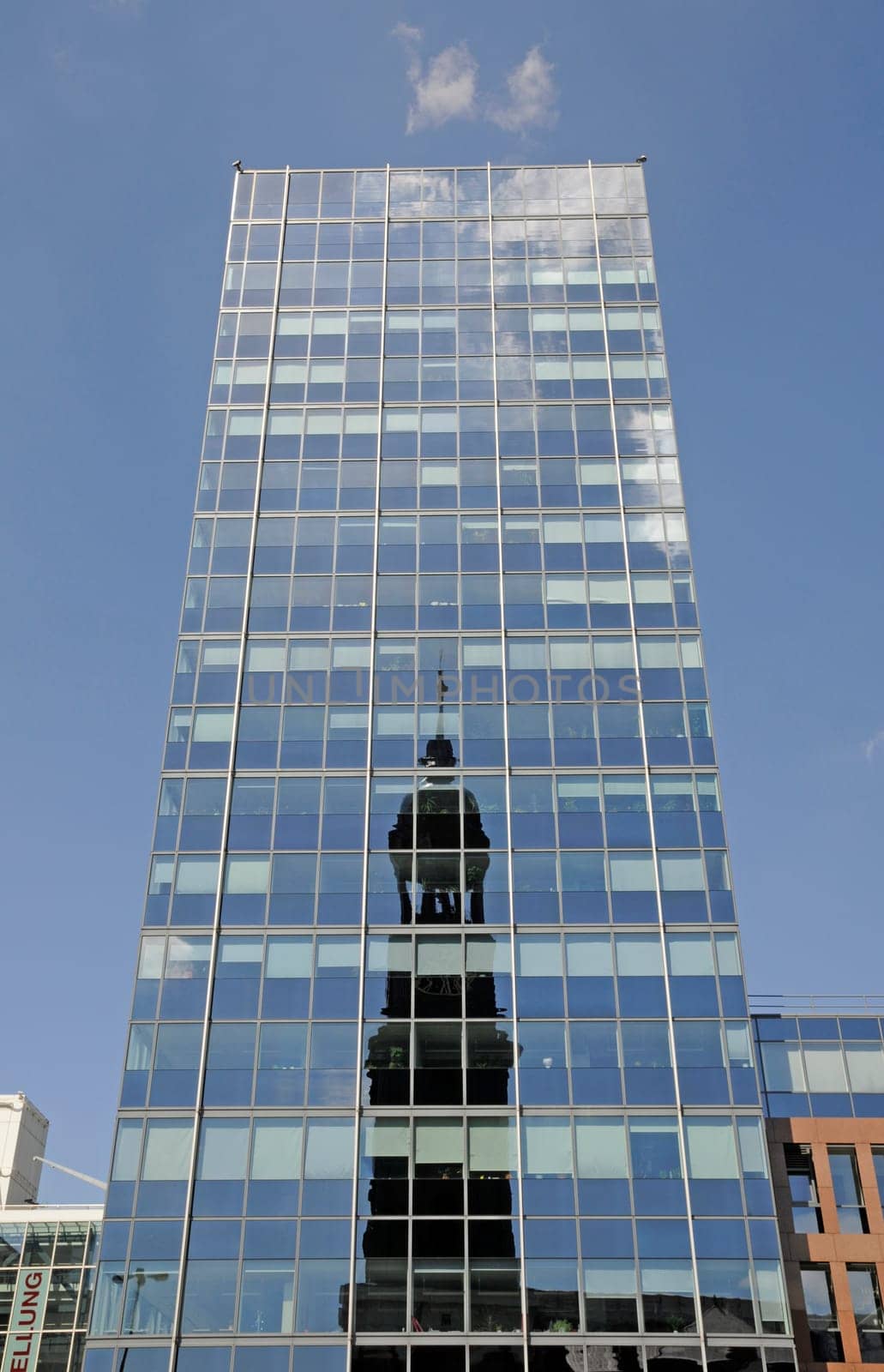 Reflection of the Hamburg Michel