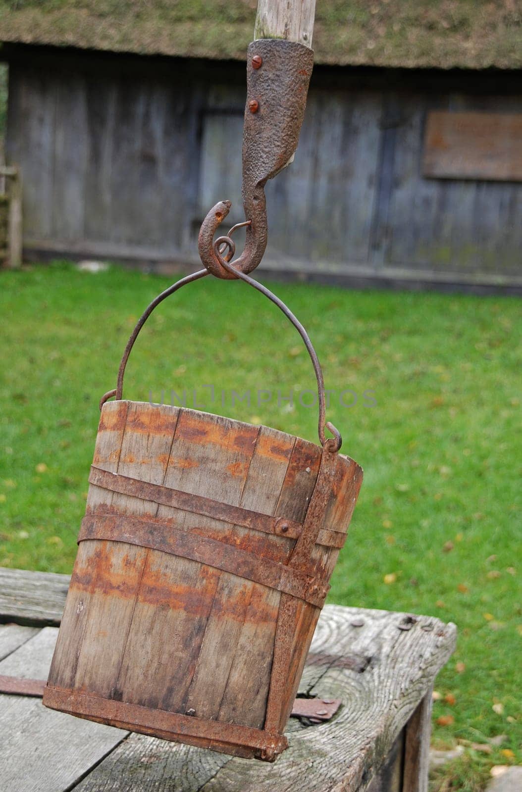 Wooden bucket