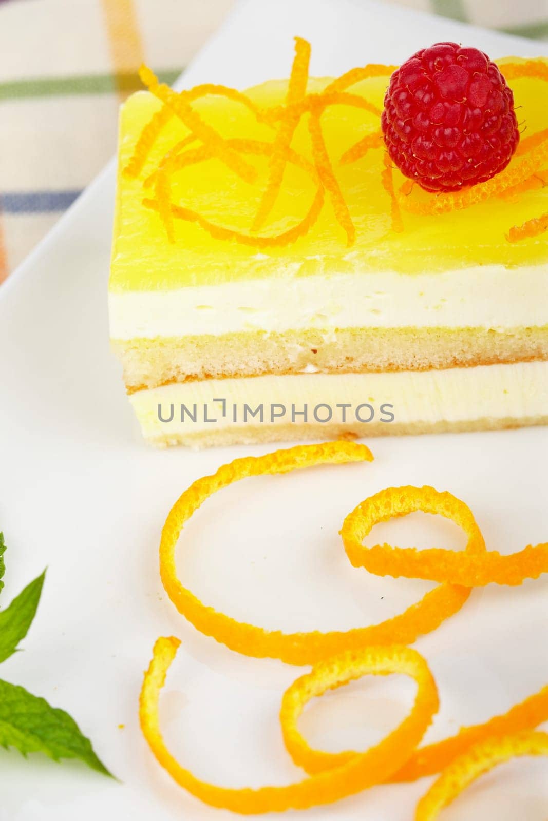 Delicious lemon cake