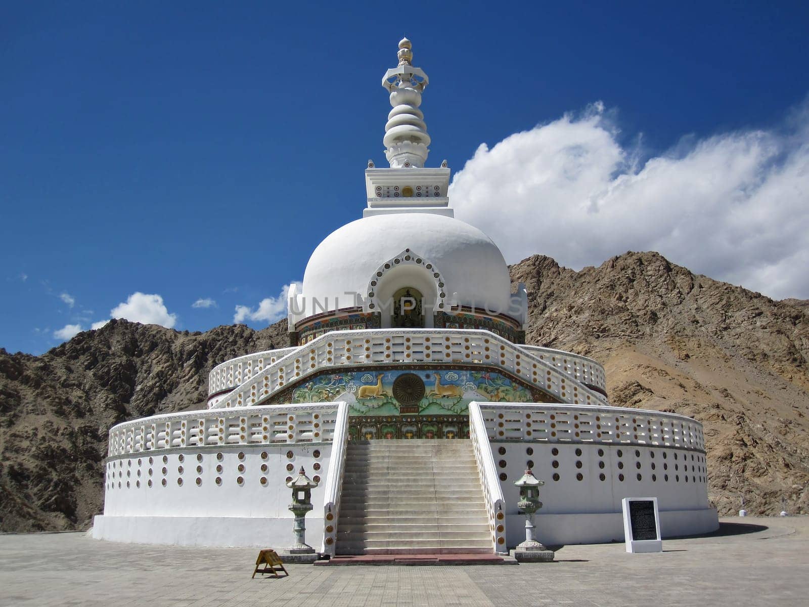 Shanti Stupa