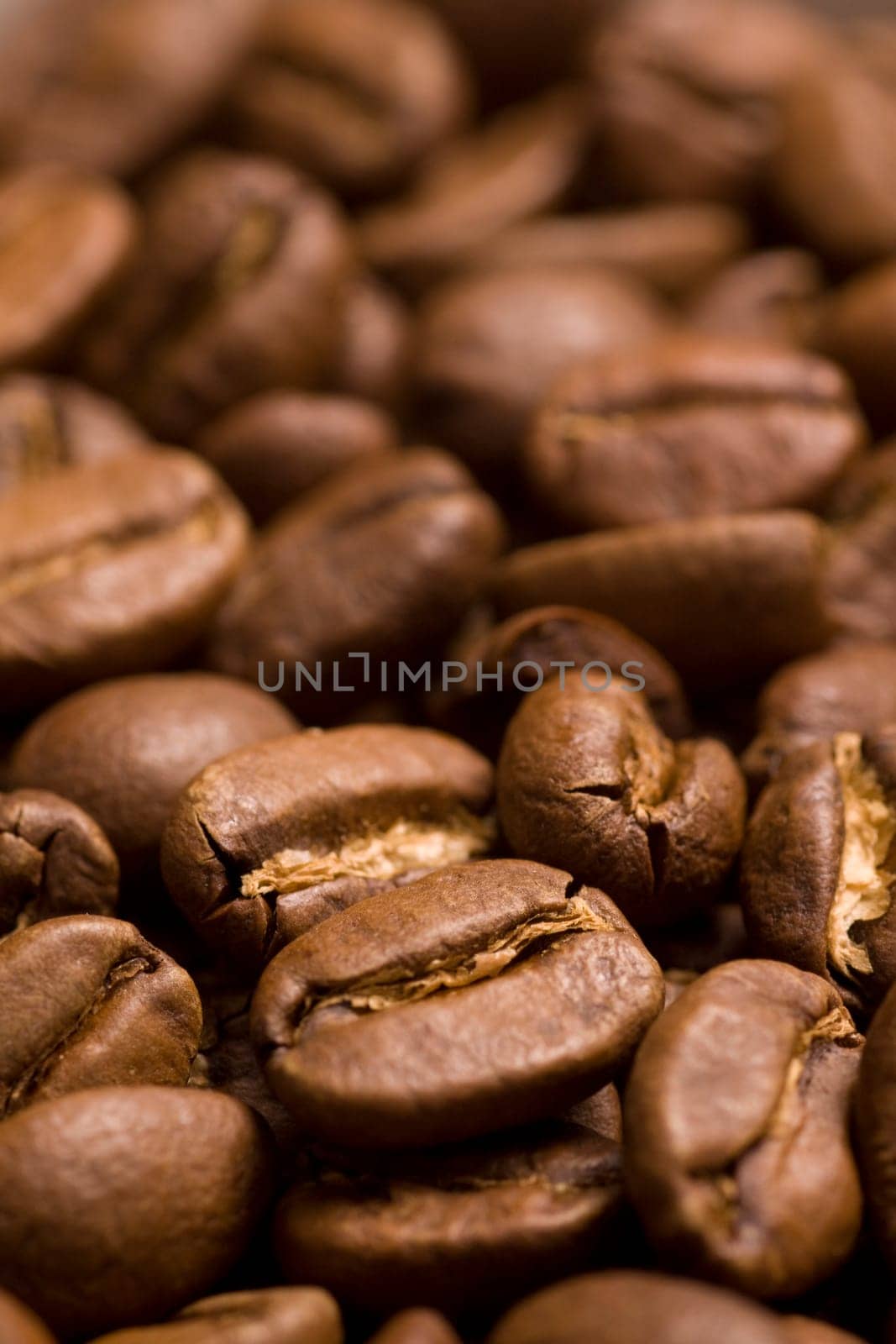 Roasted coffee beans