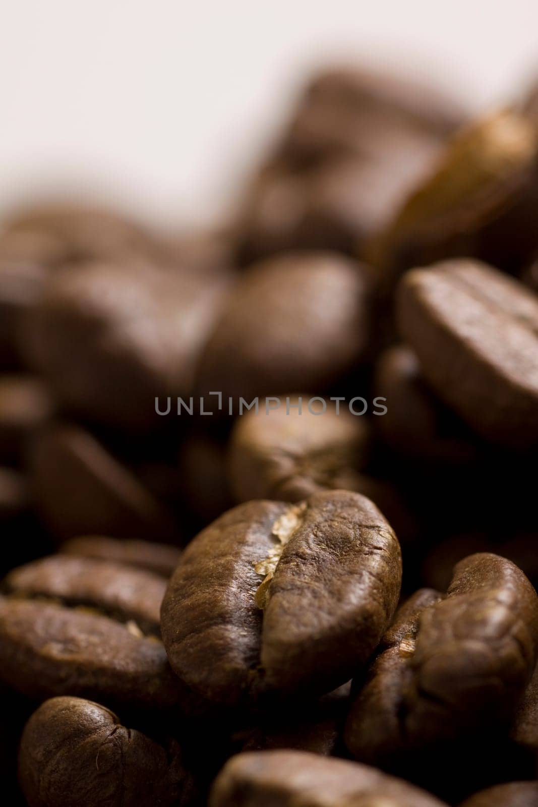Roasted coffee beans