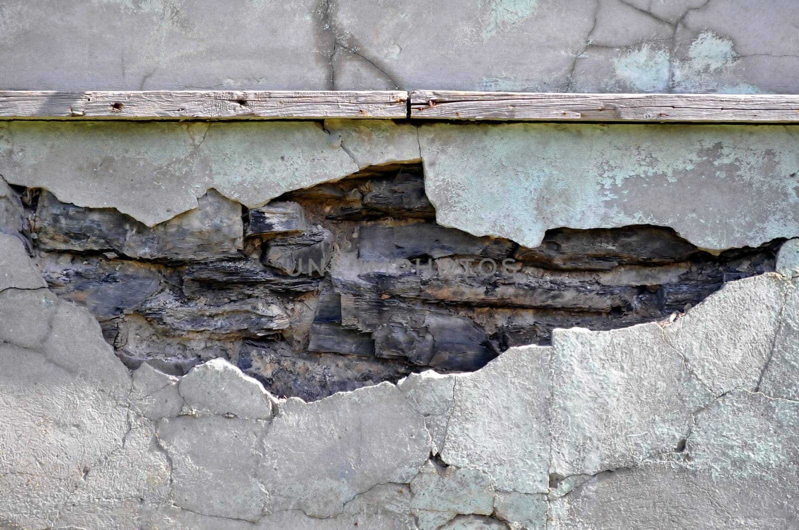 Cracked wall