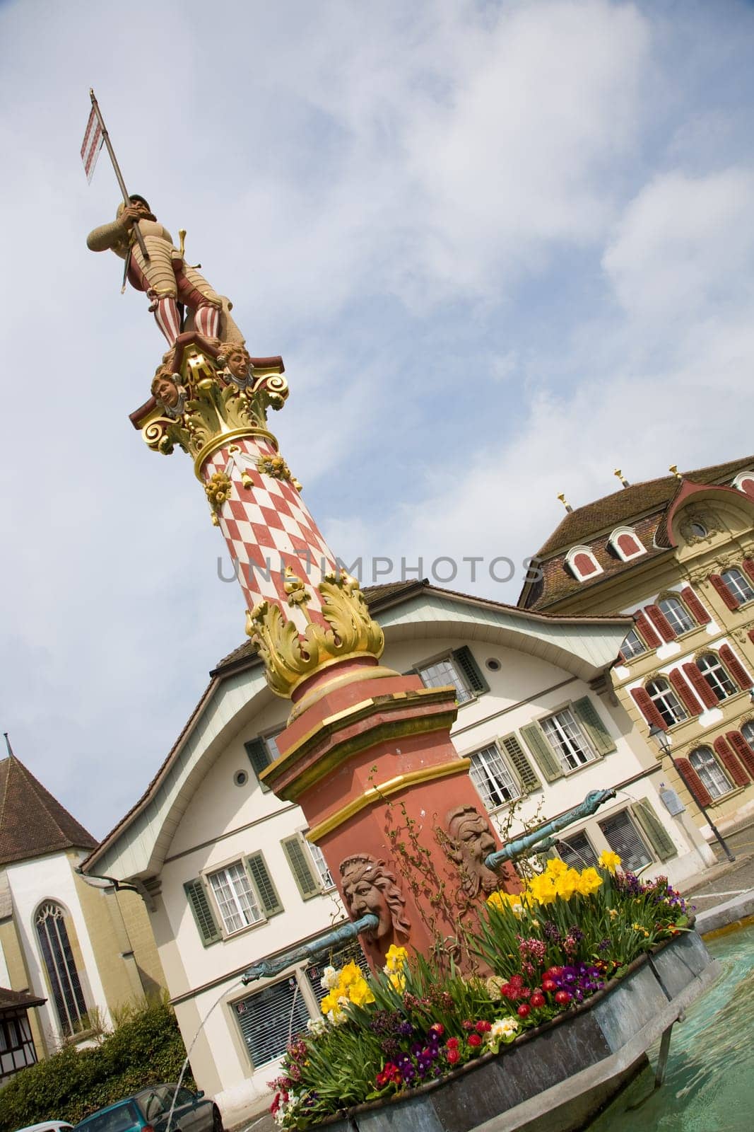 Niklaus Thut Statue