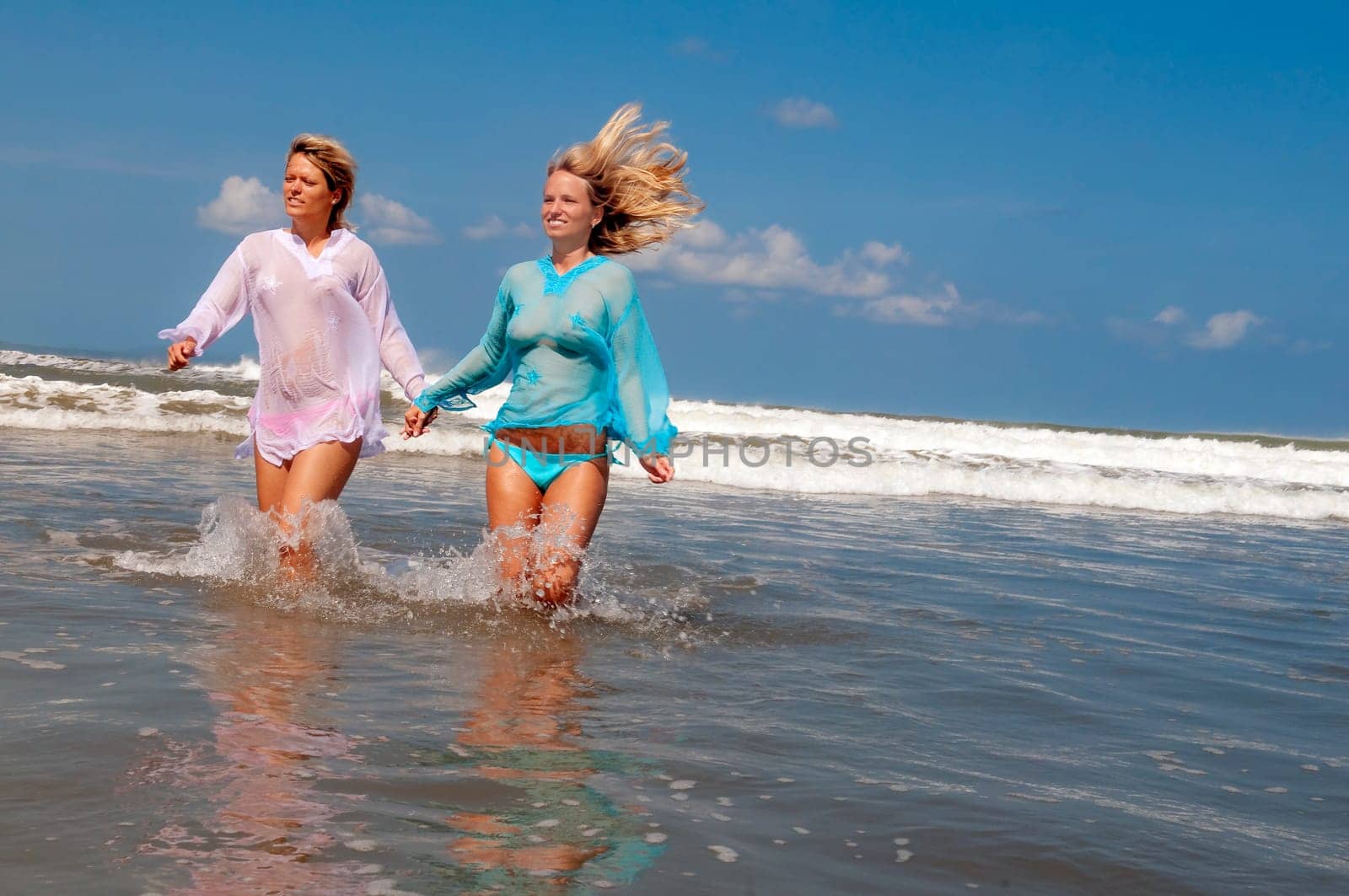 Beach Girls