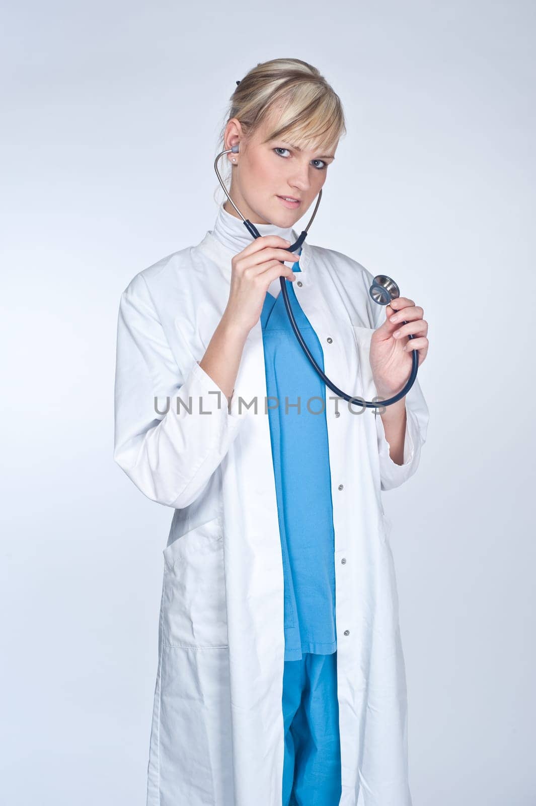 female doctor or woman doctor