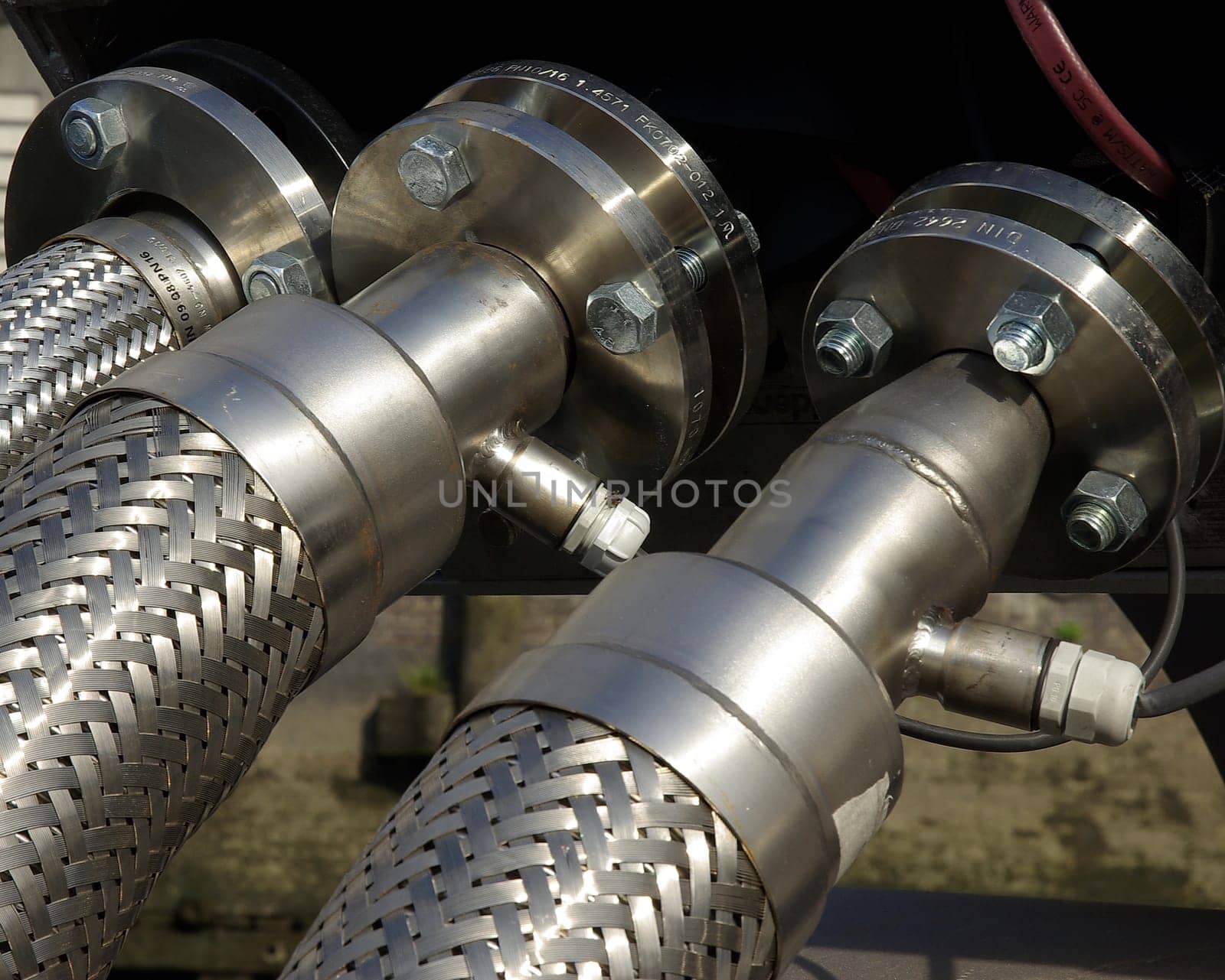 Line coupling