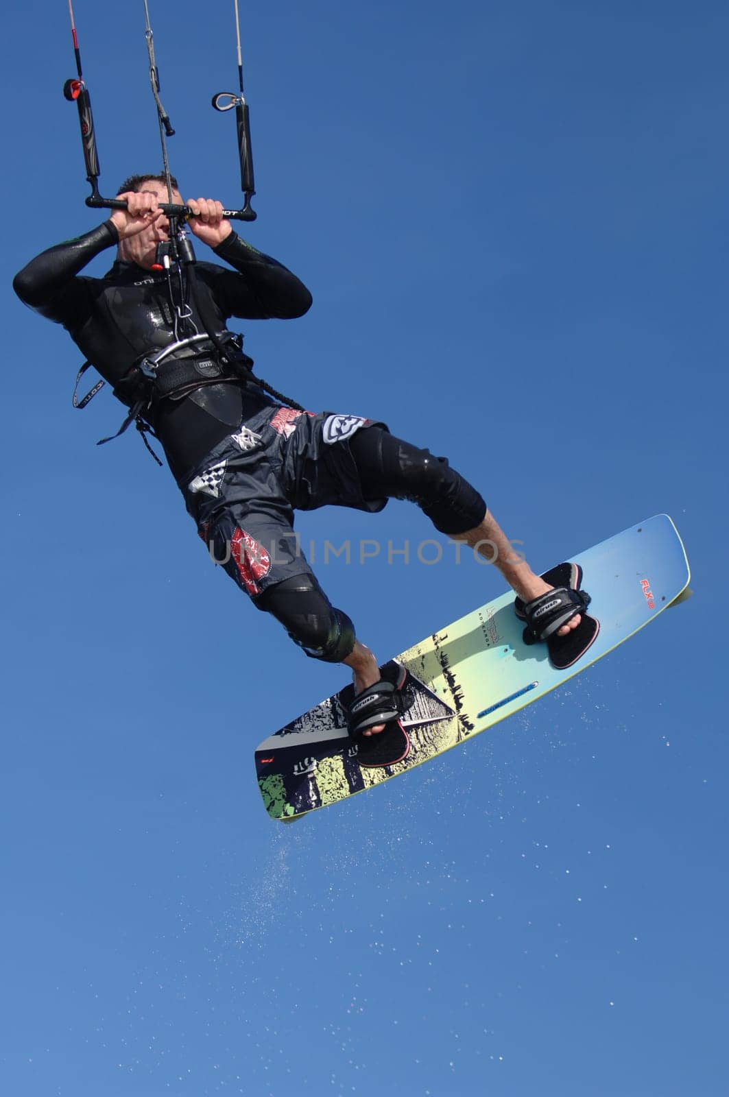 Kitesurfing