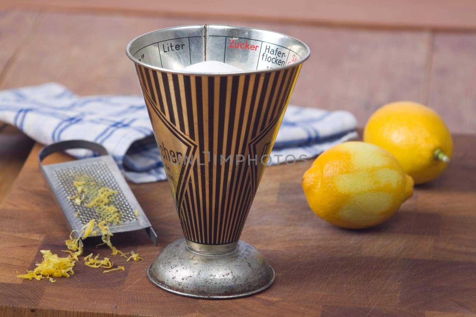 Lemon peel