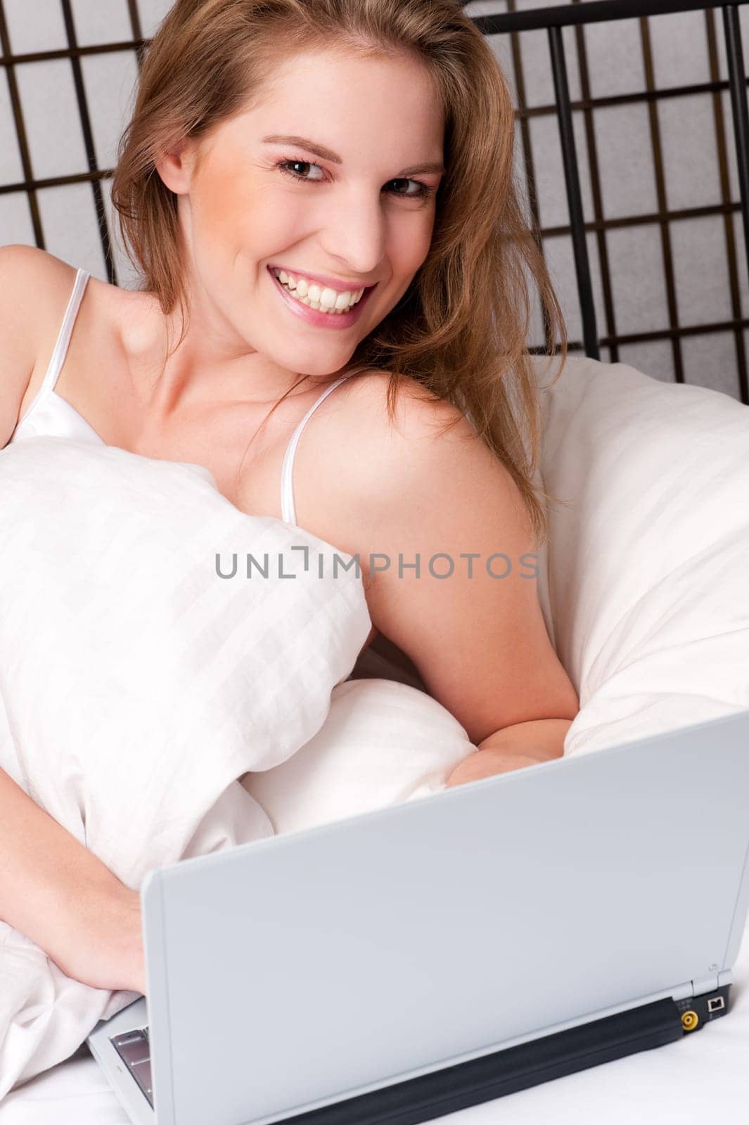 Virgo with a computer