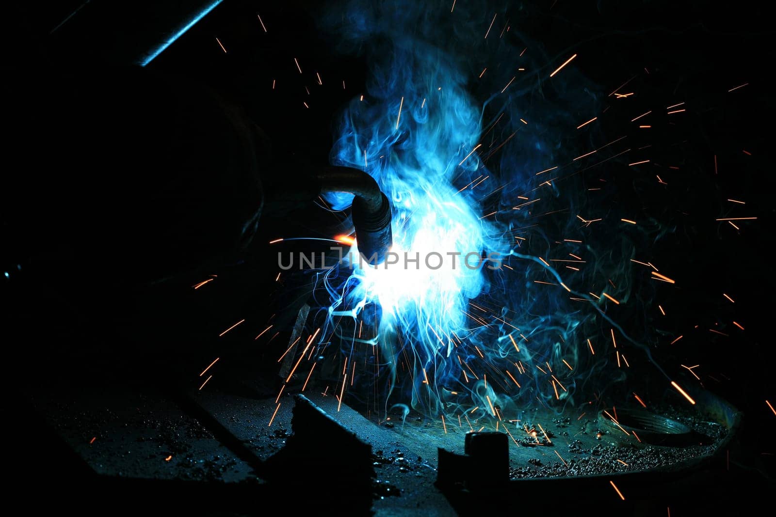 welder background