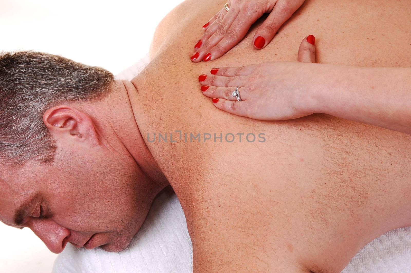 Man getting back massage.