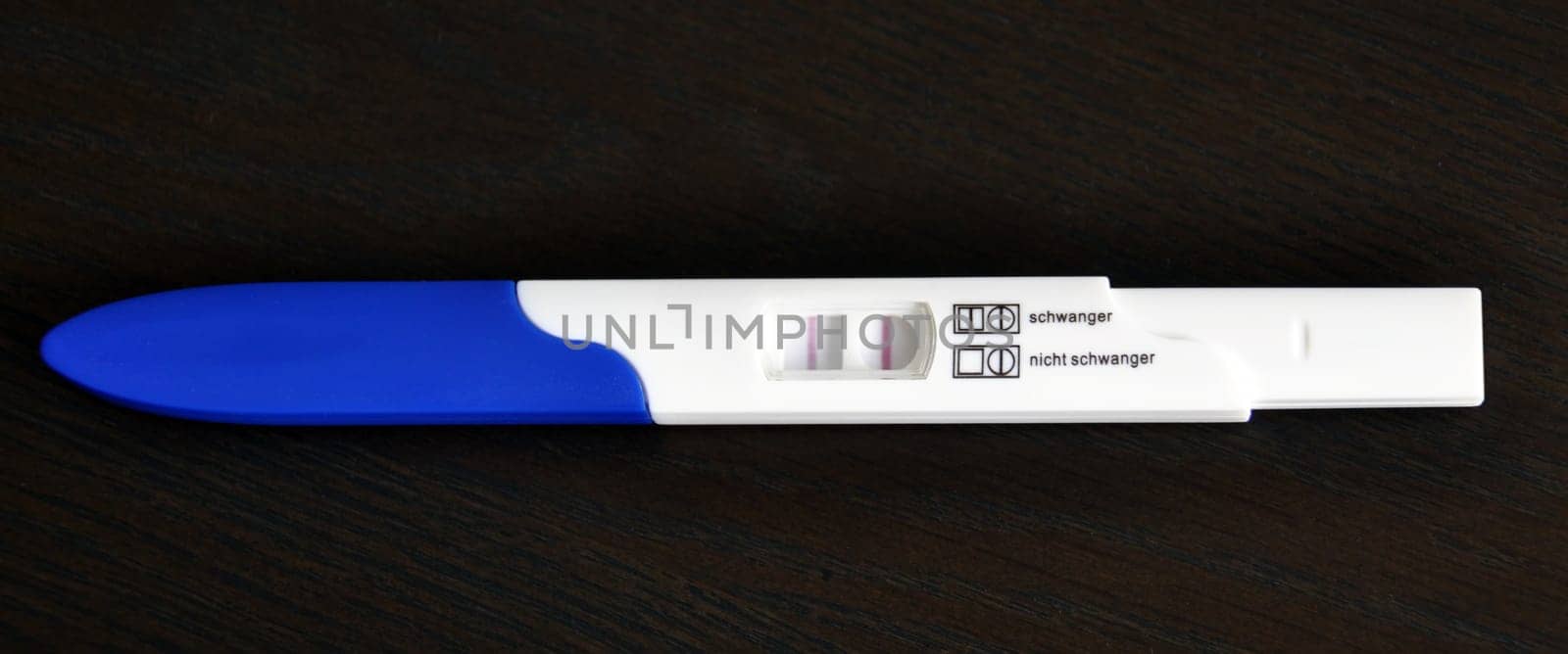 Positive Pregnancy Test - GERMAN