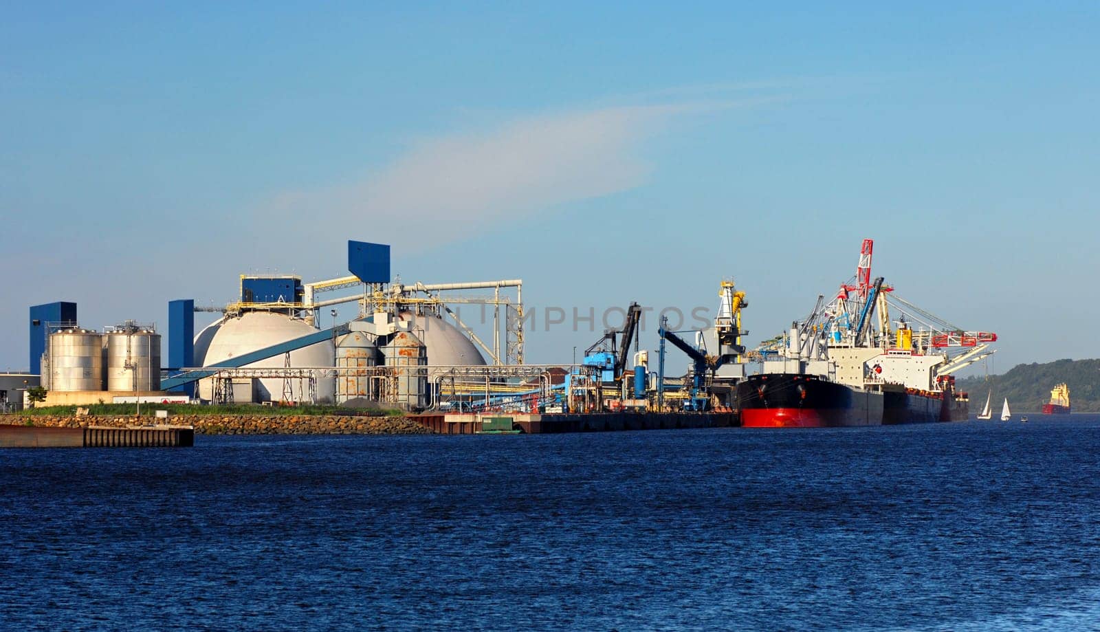 Quebec River Port
