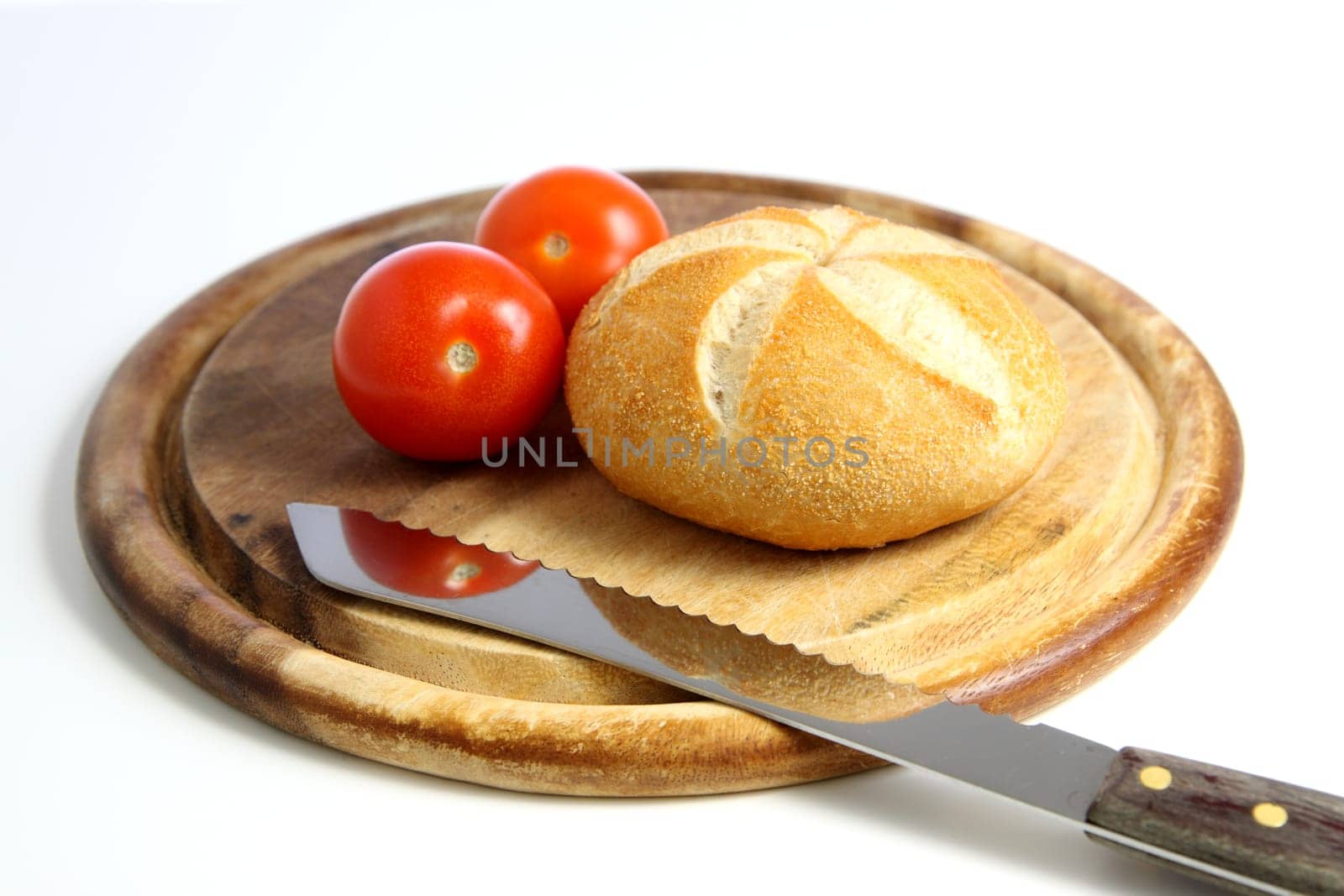 Bread roll with tomatoes
