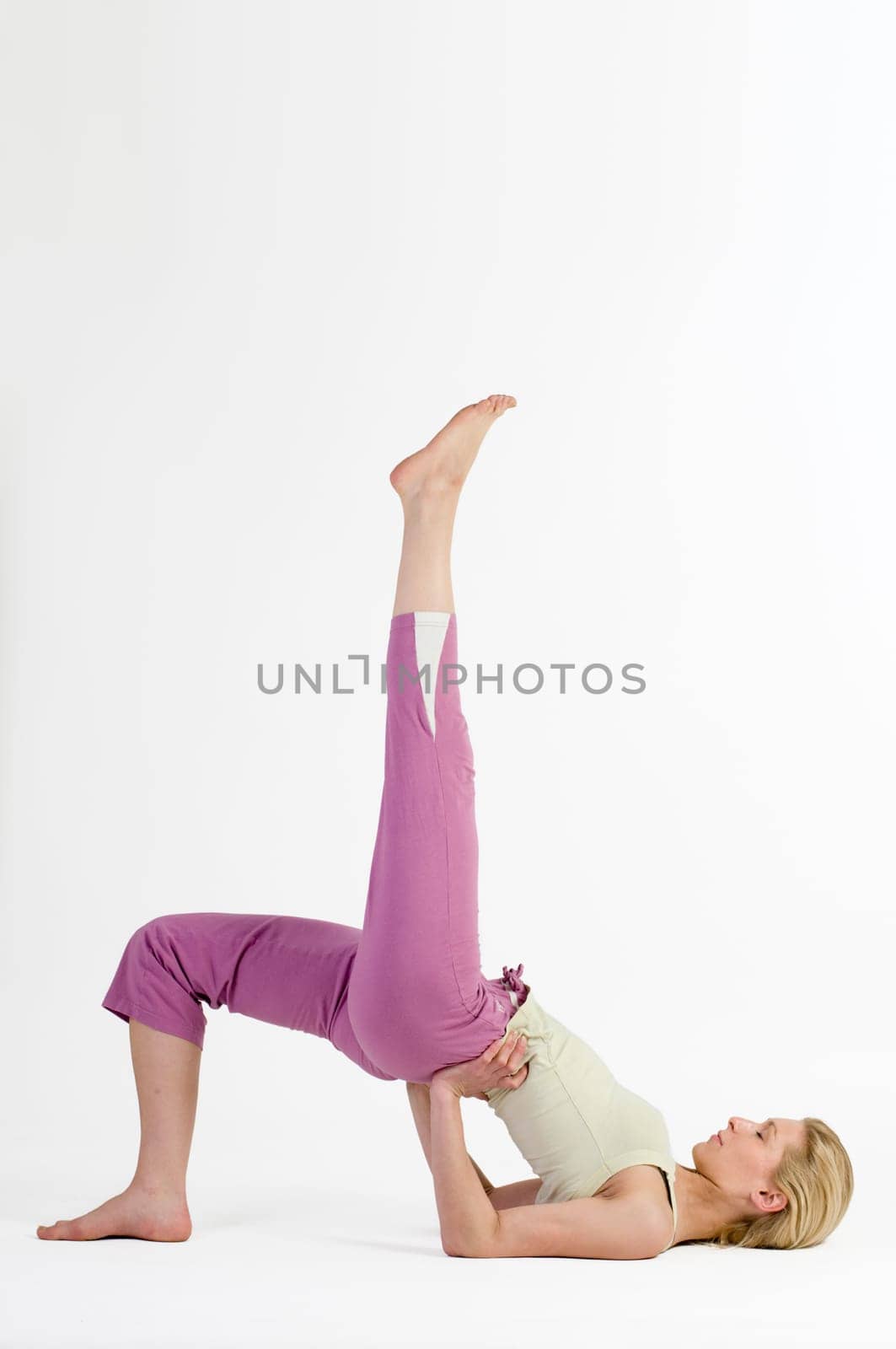 Yoga Bridge Left Close