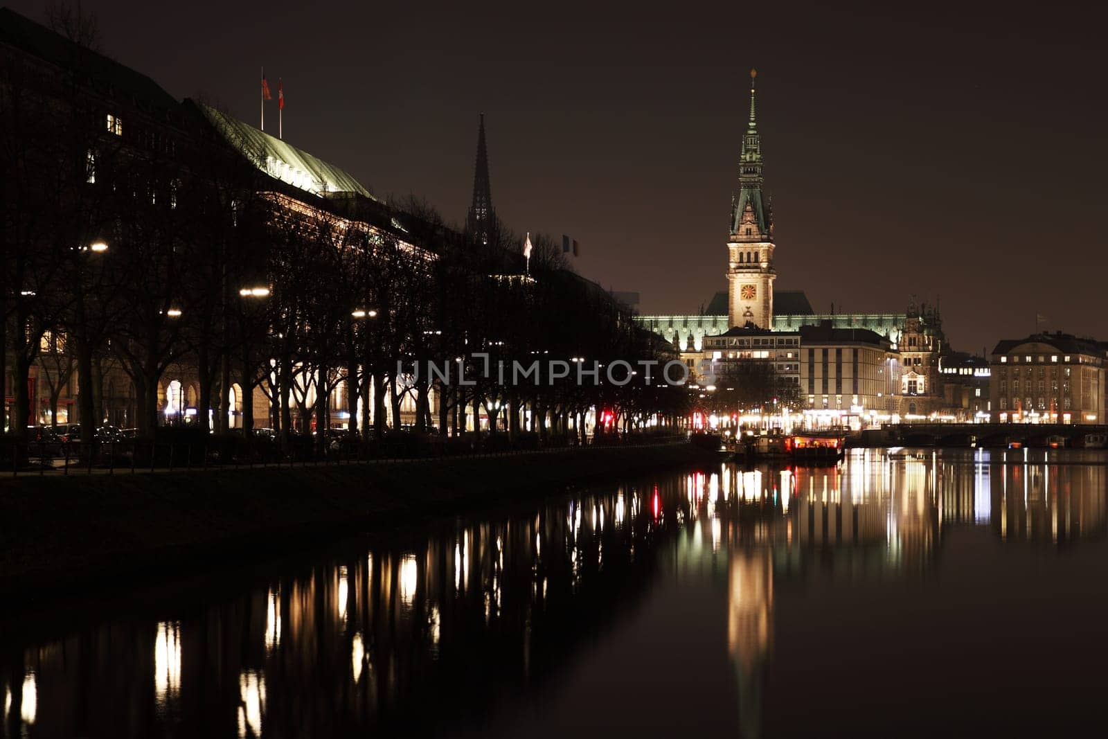 Alster with Hamburg City Hall at night
