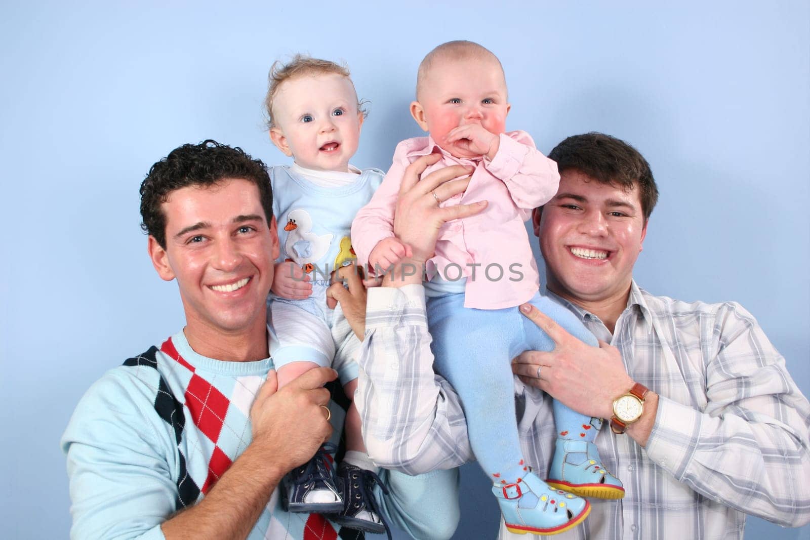 babies on fathers shoulders
