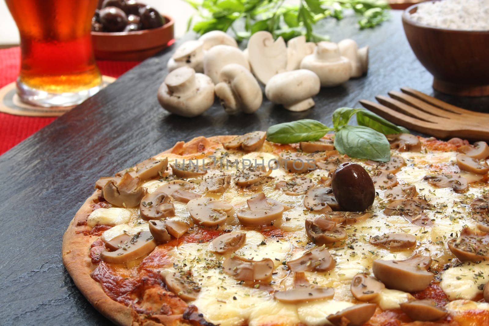 Mushroom pizza