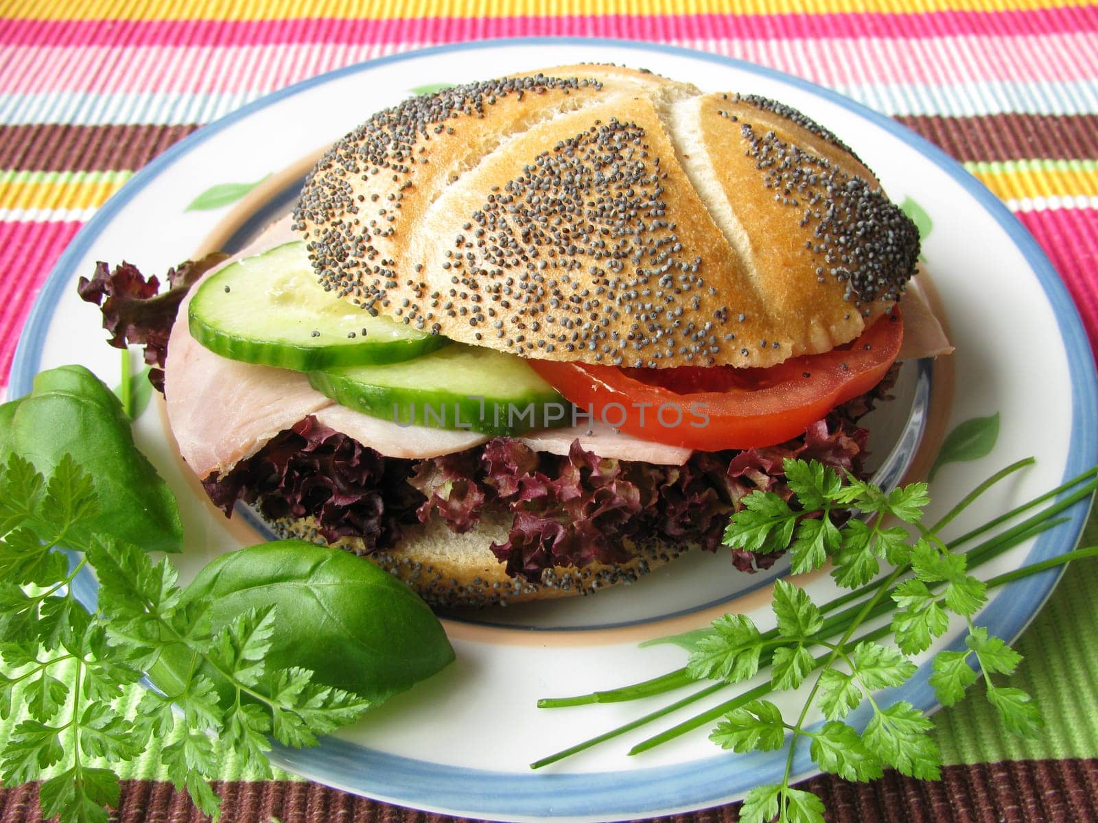 Poppy seed rolls with ham
