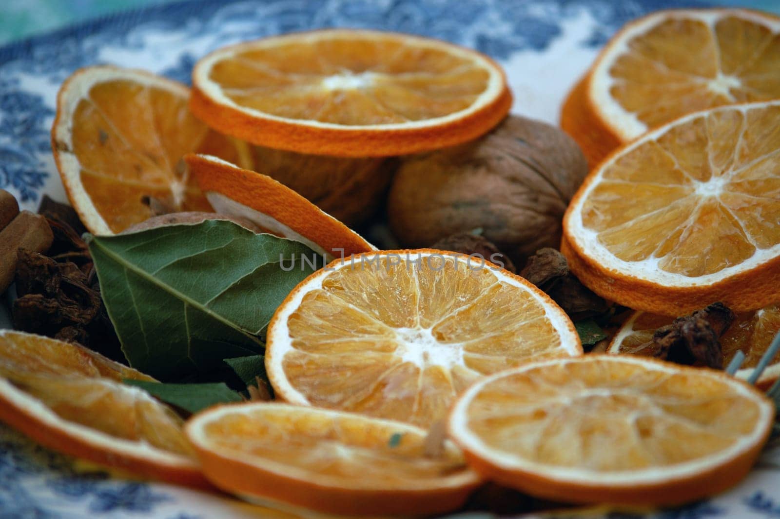 christmans decoration, dried orange and cinammom