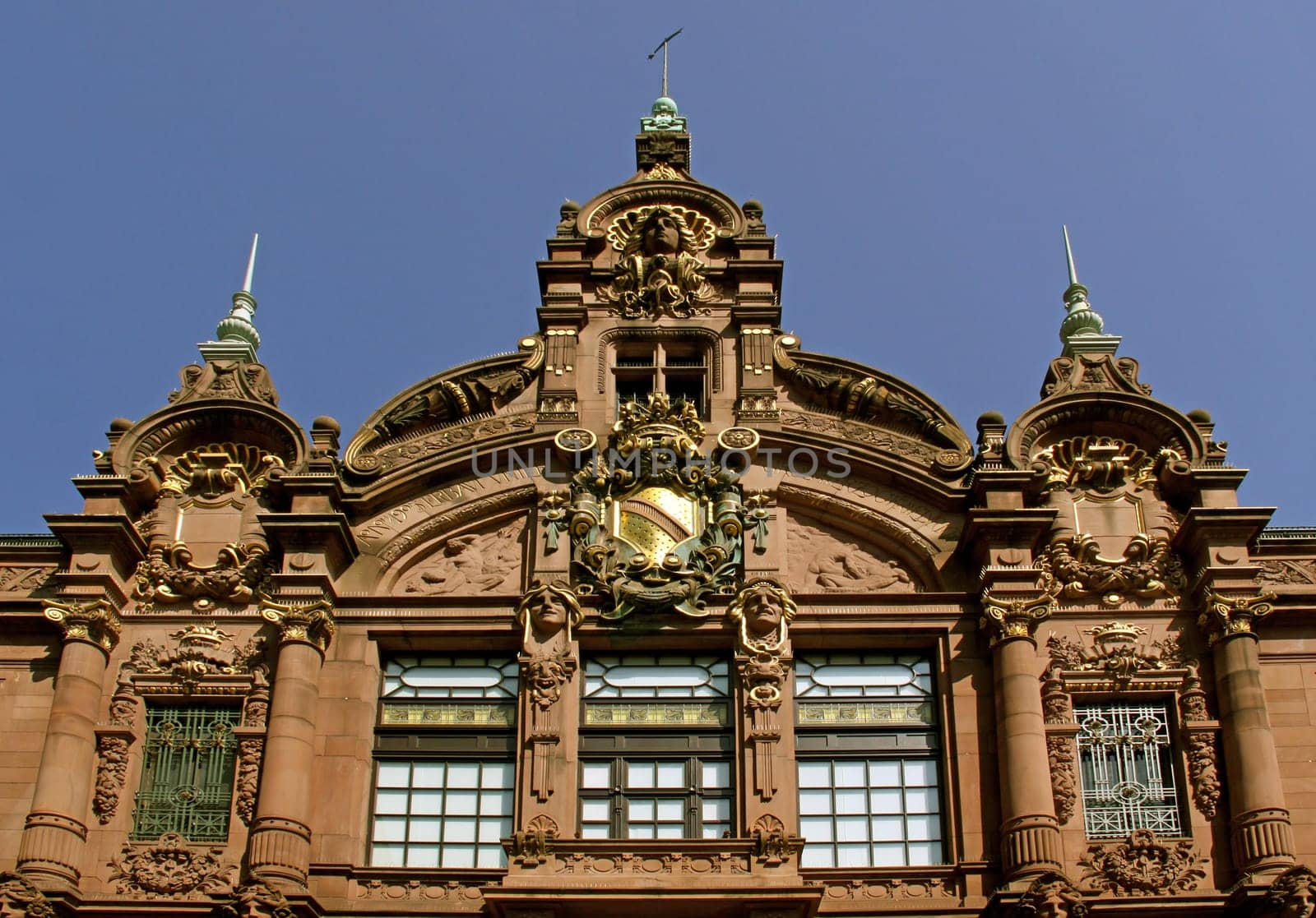 Heidelberg University Library is the oldest university library in Germany. The main building,which is still in use today,is located in Heidelberg's old town. It was opened in 1905. The architect was Joseph Durm,Karlsruhe's chief building director. The f
