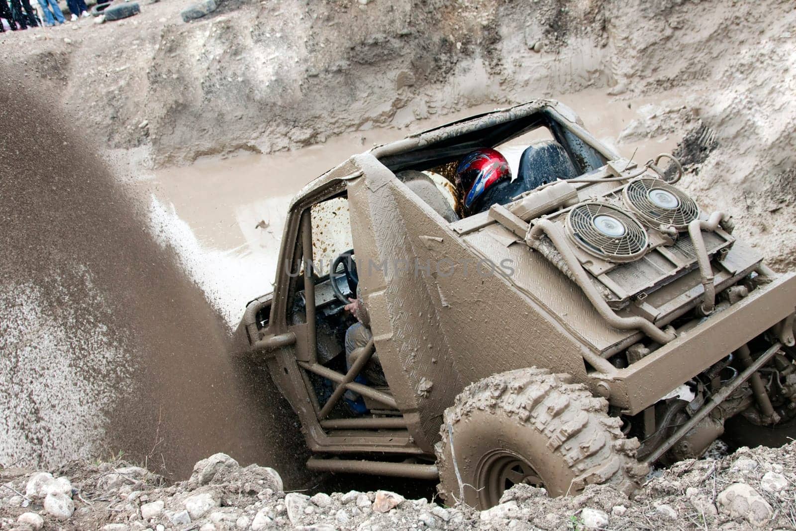 Off road car