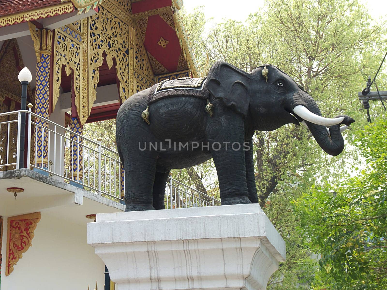 Elephant on pedestal