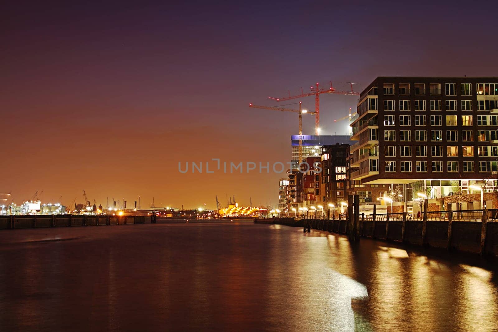 Evening over Hamburg's Hafencity