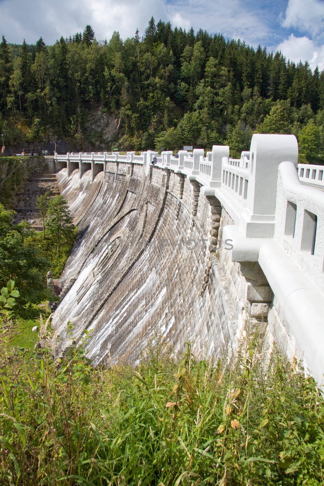 Labe Dam