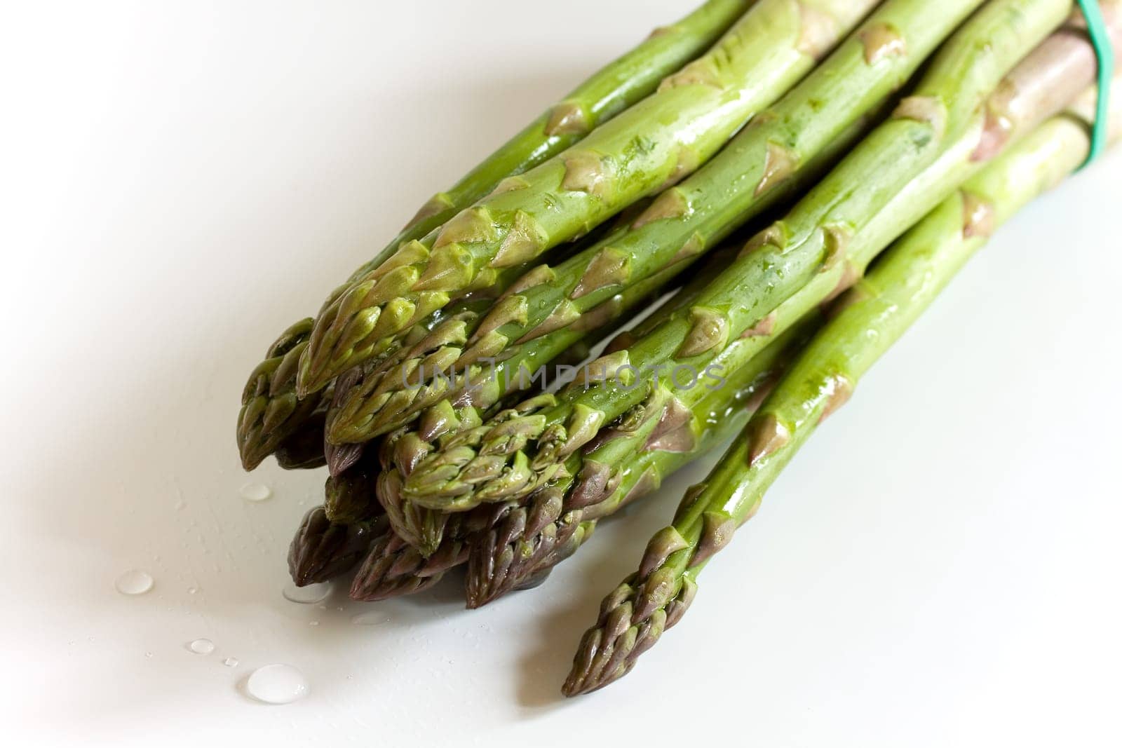 Green asparagus