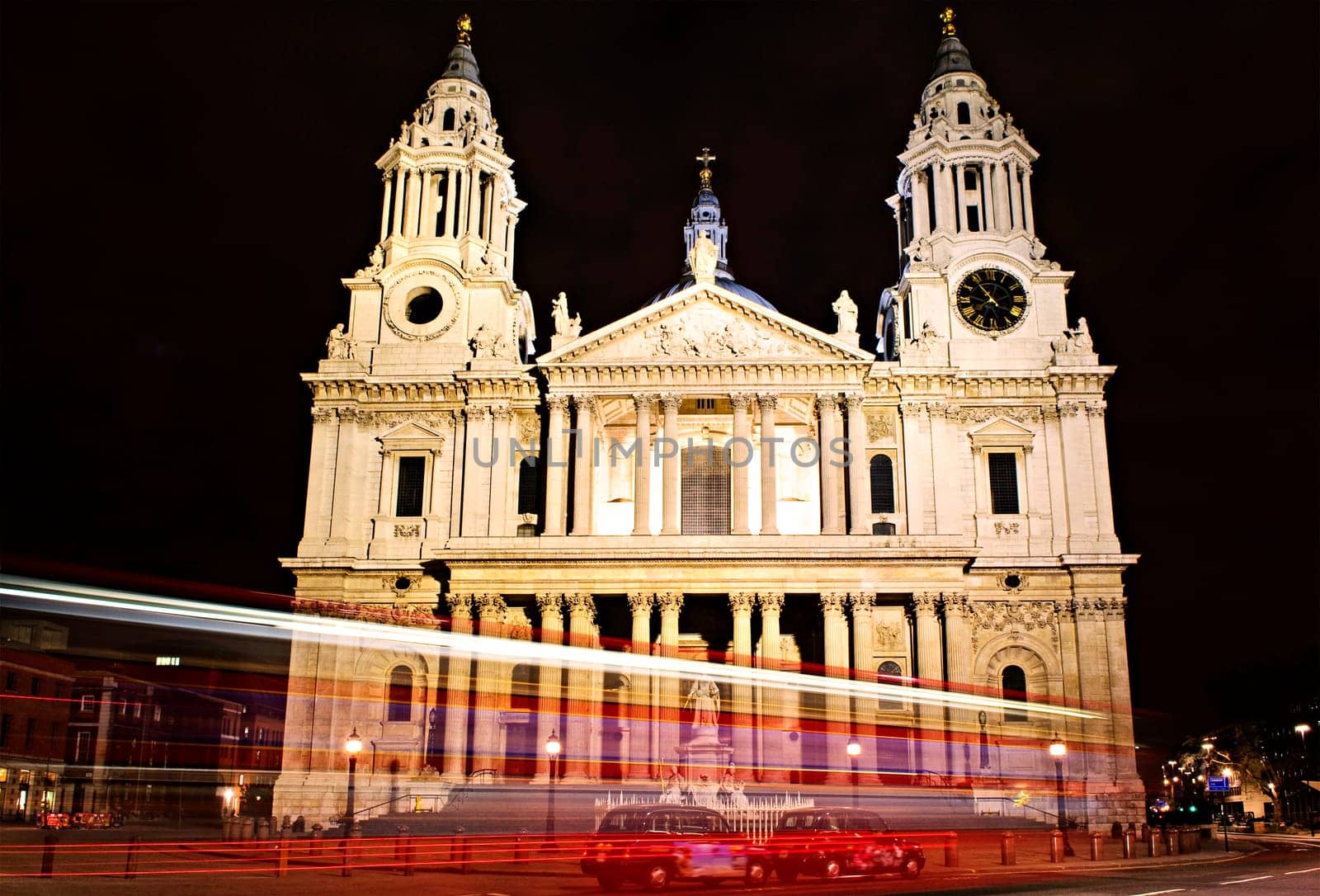 St. Pauls Cathedral London at night
