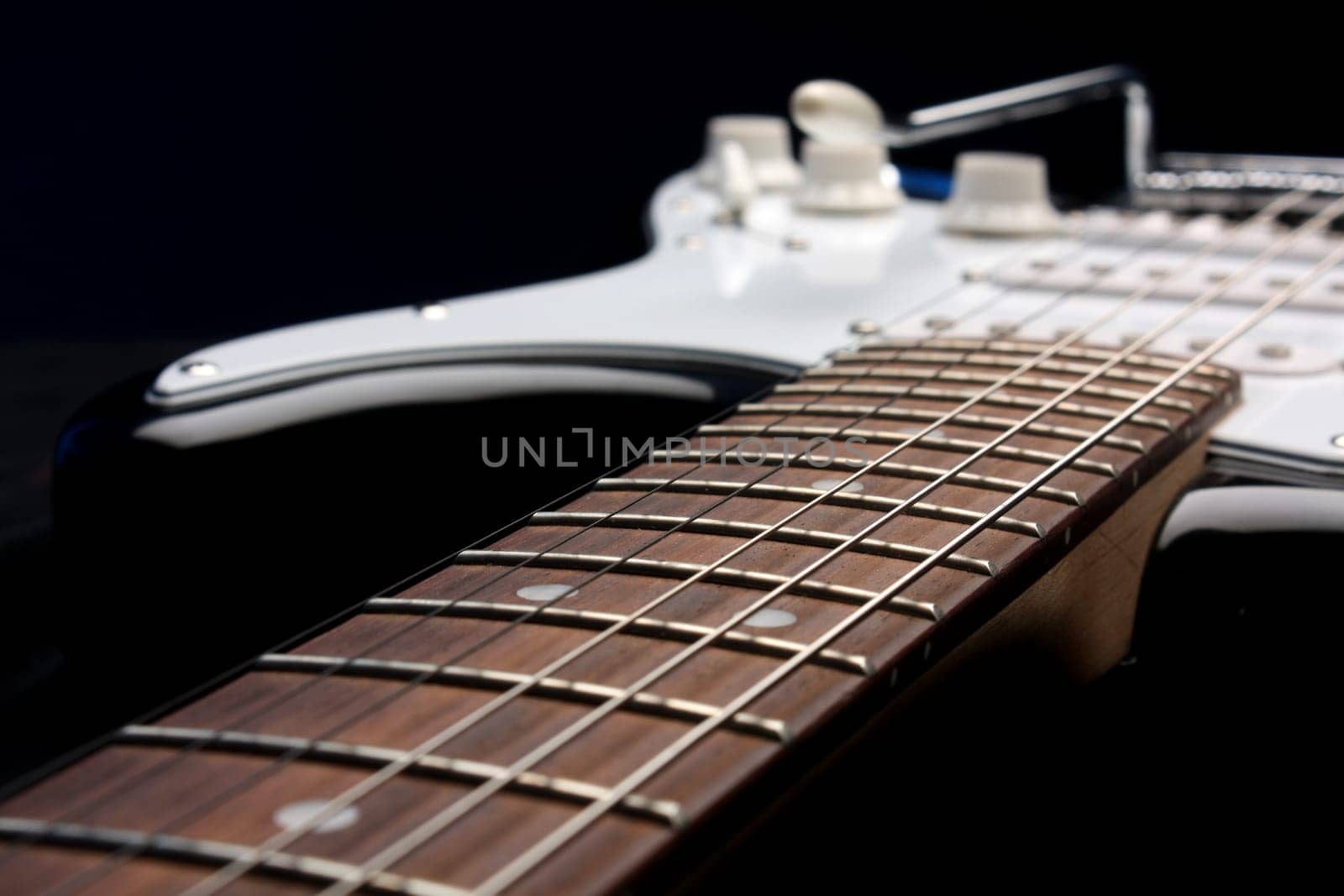Electric guitar