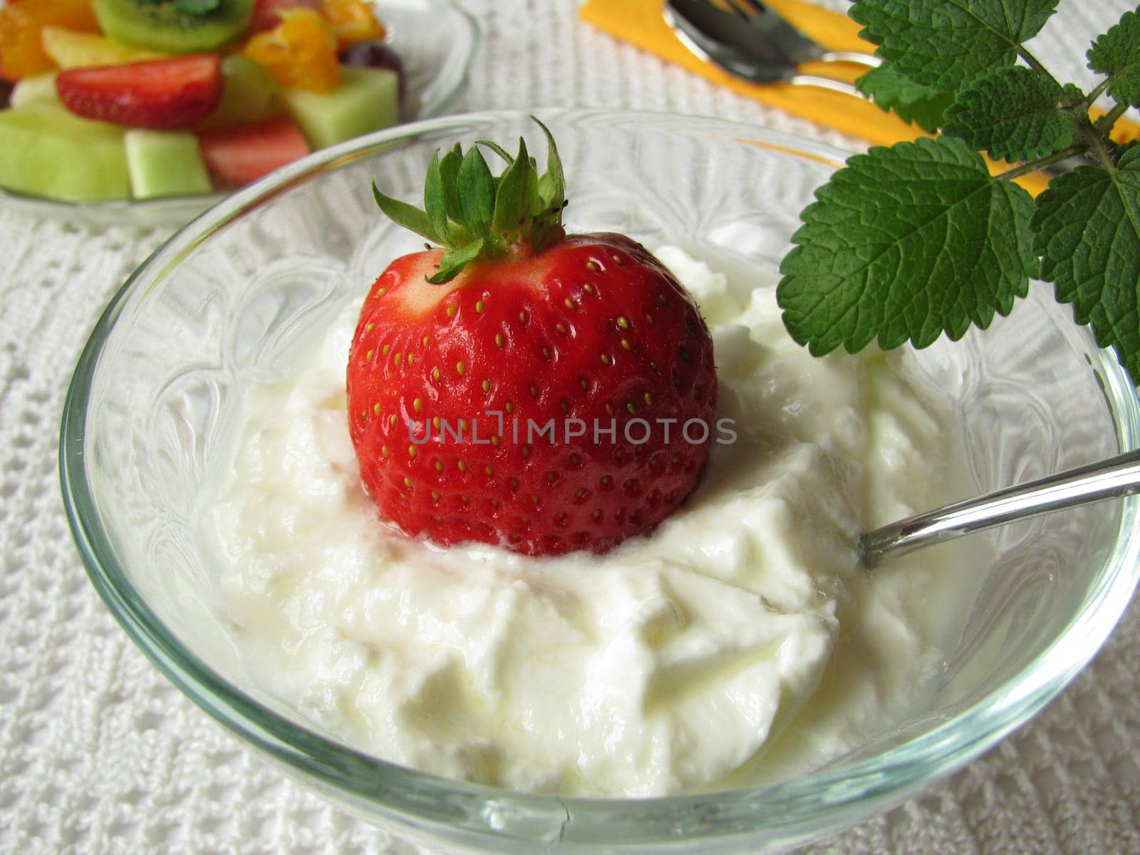 Strawberry yoghurt