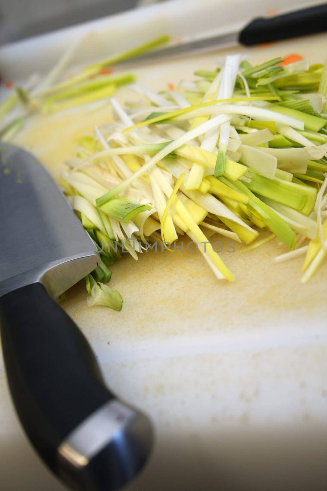 Cutting leeks