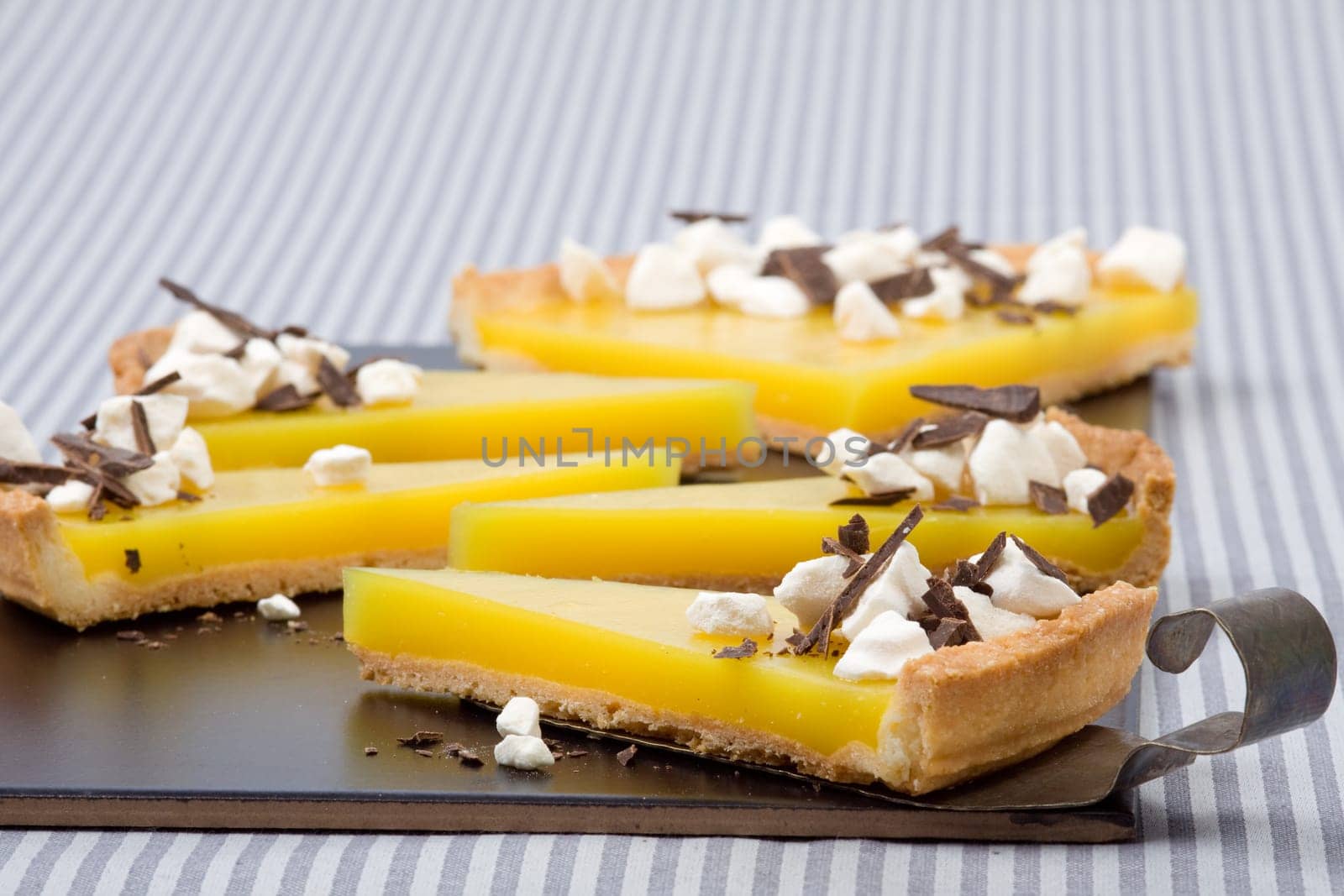 Orange tart flat