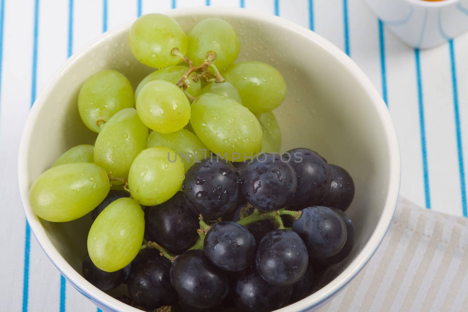 Two kinds of grapes