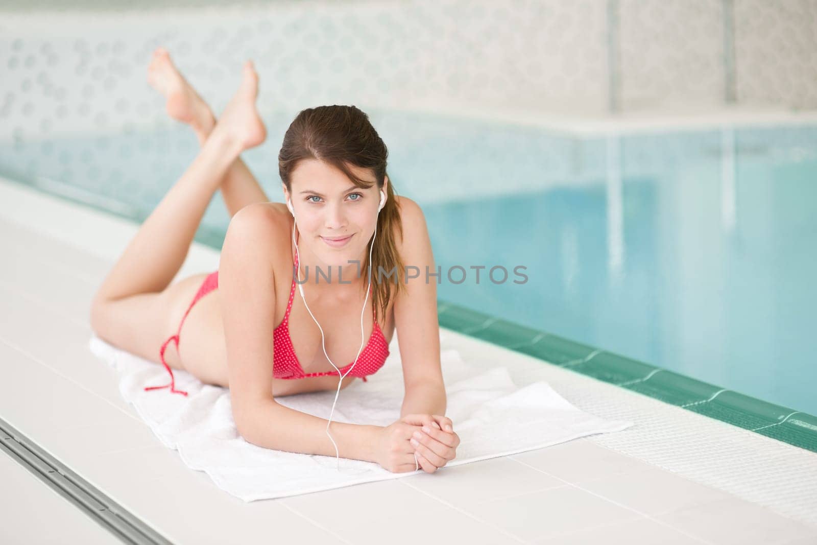 Swimming pool - woman relax listen to music